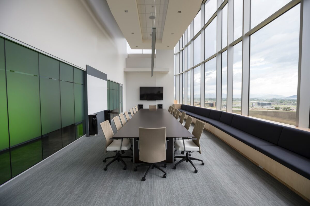 How To Set Up Audio Visual Solutions For The Boardroom